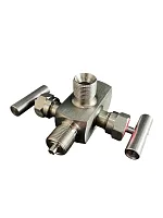 БКН2-59-12Х18Н10Т Блок клапанный 2-х вент. М20х1,5(Н)/М20х1,5(В - накид.гайка)/М20х1,5(В) Pу40МПа УТ000017693